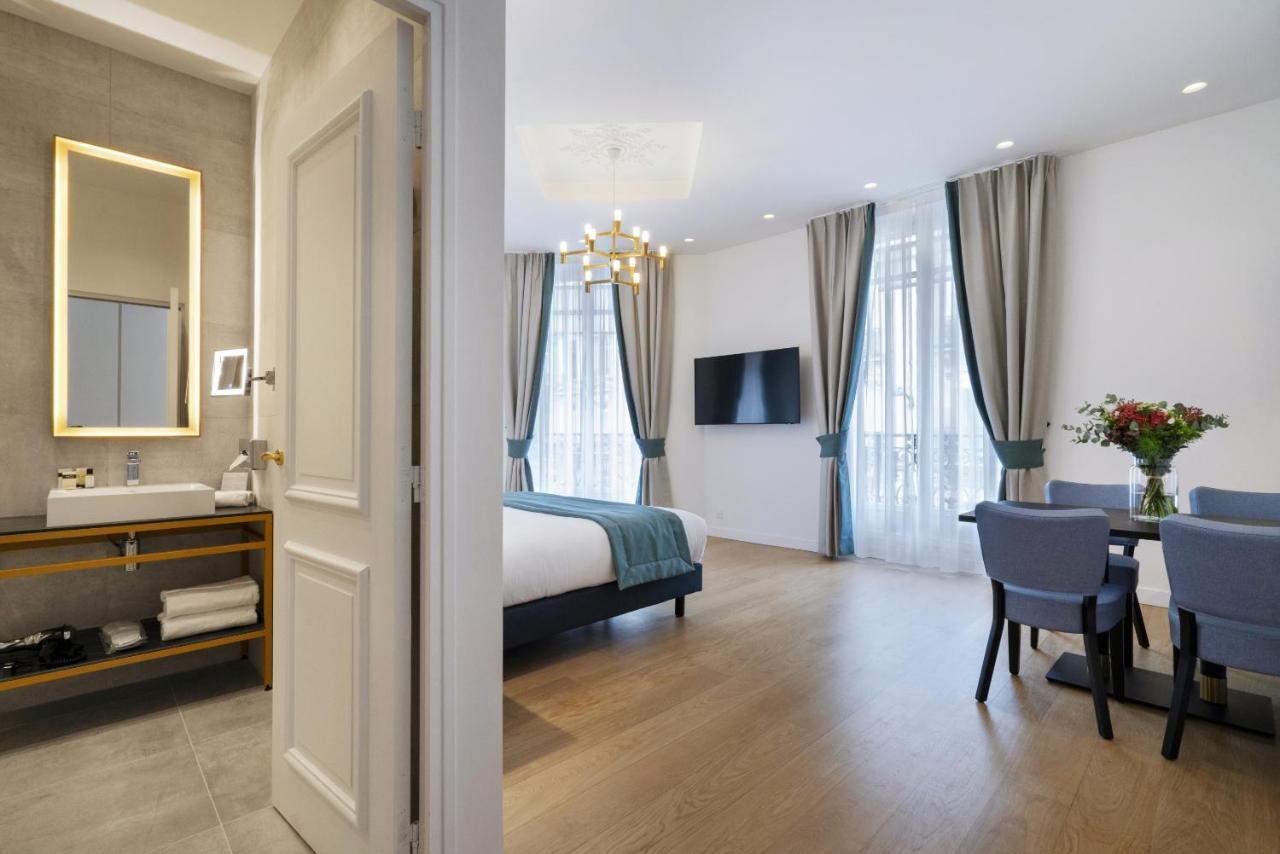 Vestay Montaigne Parigi Esterno foto