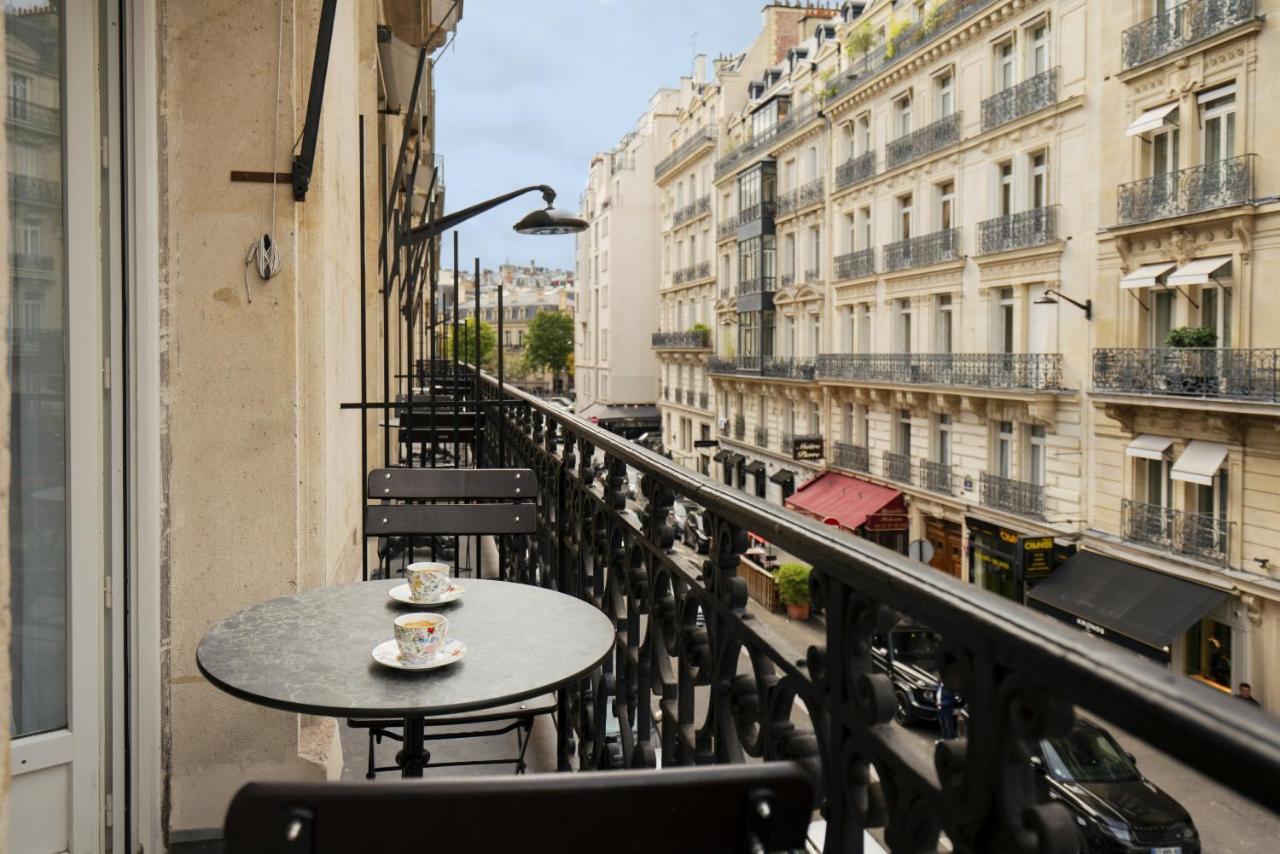 Vestay Montaigne Parigi Esterno foto