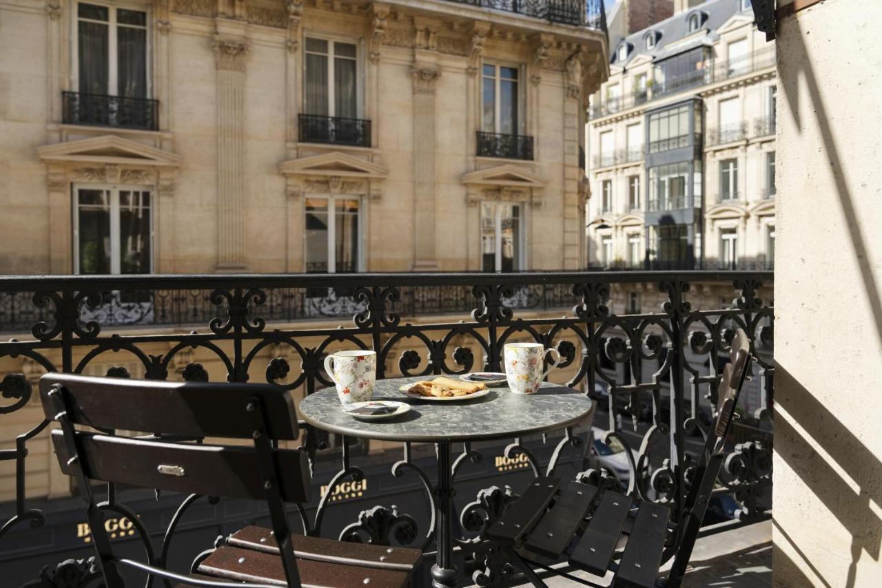 Vestay Montaigne Parigi Esterno foto